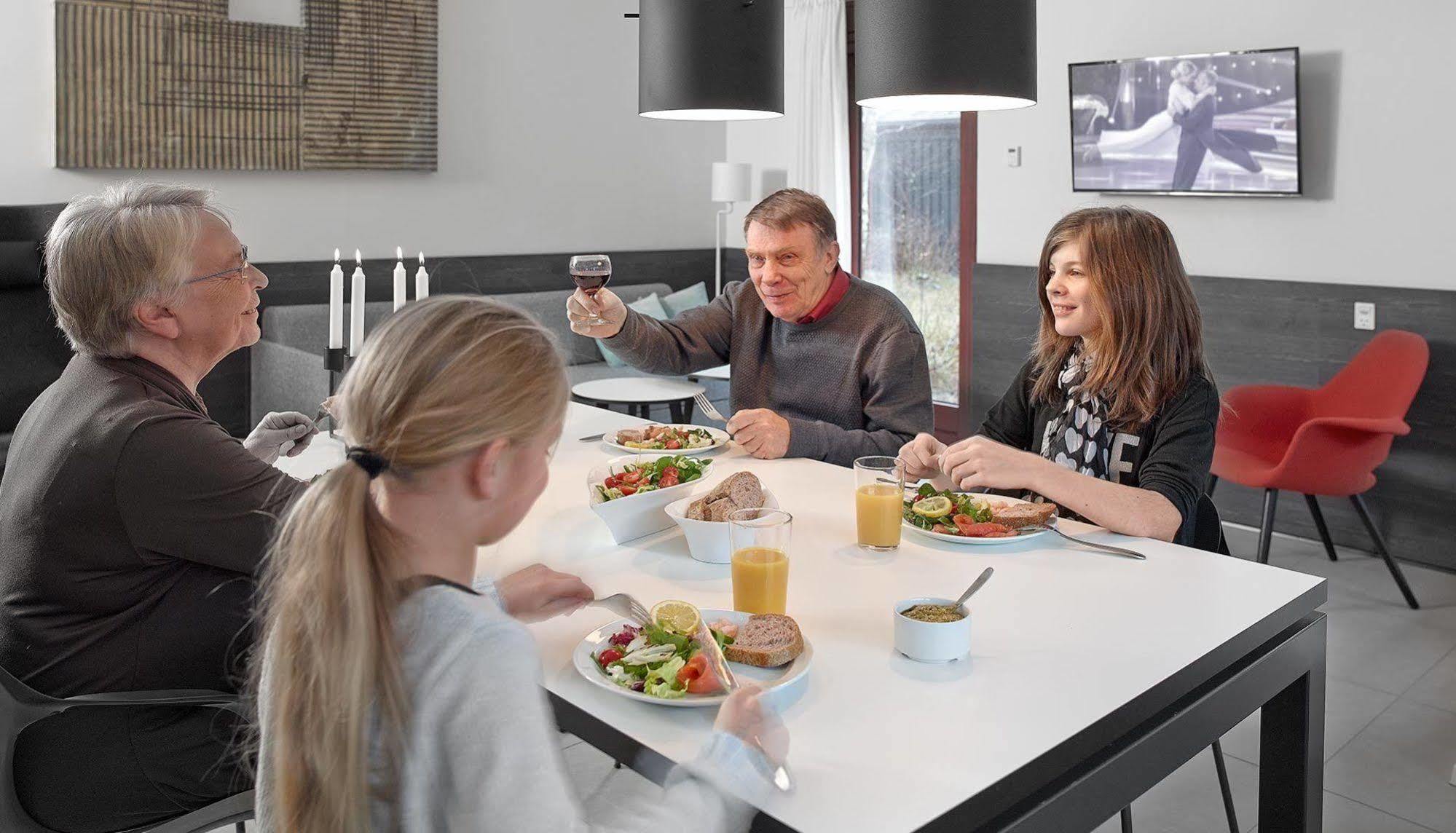Dronningens Ferieby Hotel Grenaa Ngoại thất bức ảnh